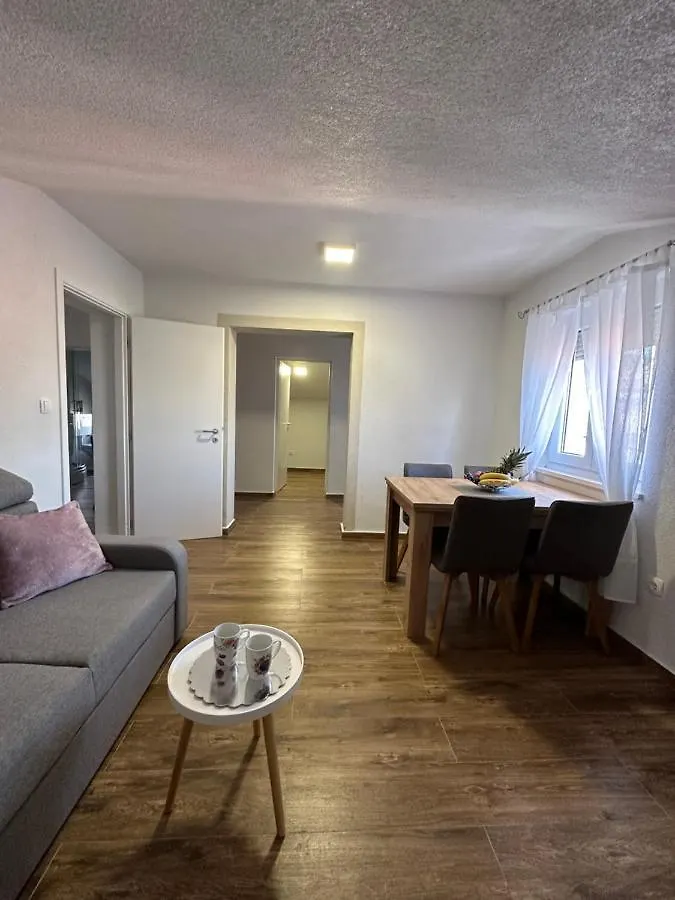 Apartment Marinero Krusevo  Croatia