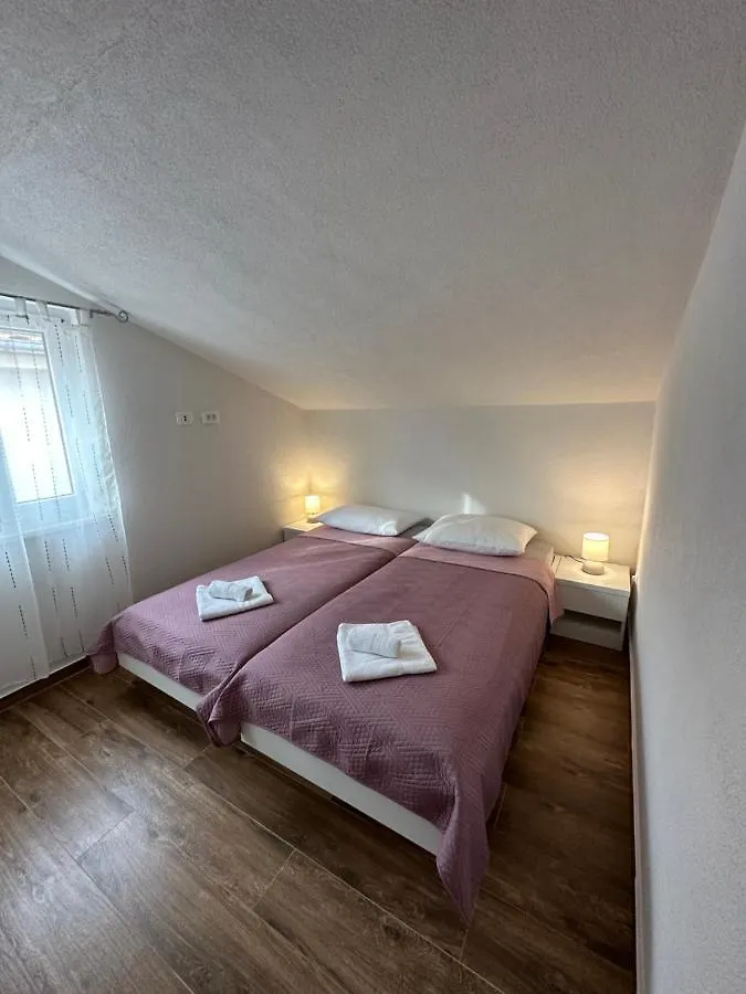 Apartment Marinero Krusevo  Croatia
